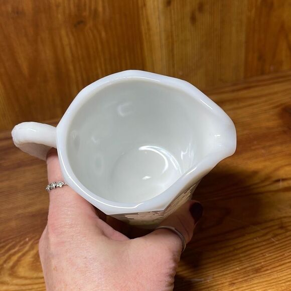 Westmoreland Vintage Milk Glass Creamer Grape Pattern - Picture 5 of 6